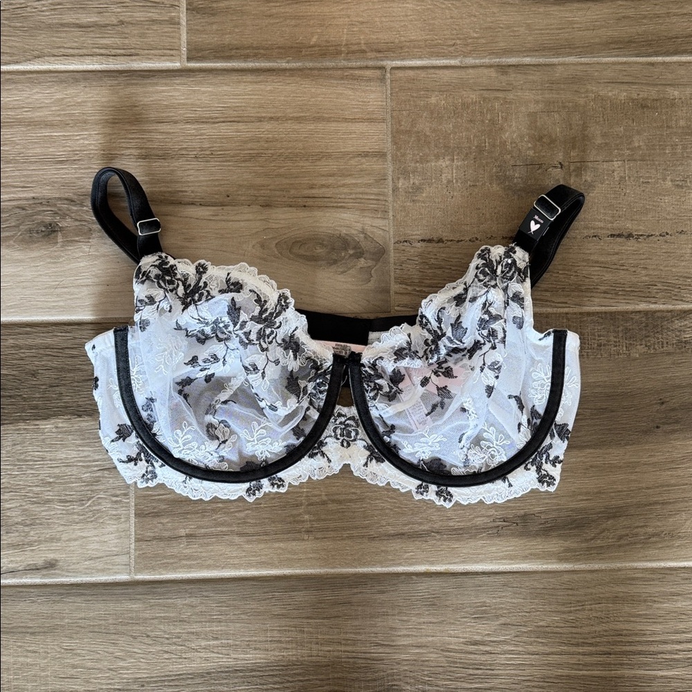 NWT Victoria's Secret 38DDD Dream Angels Wicked Unlined Lace Demi bra